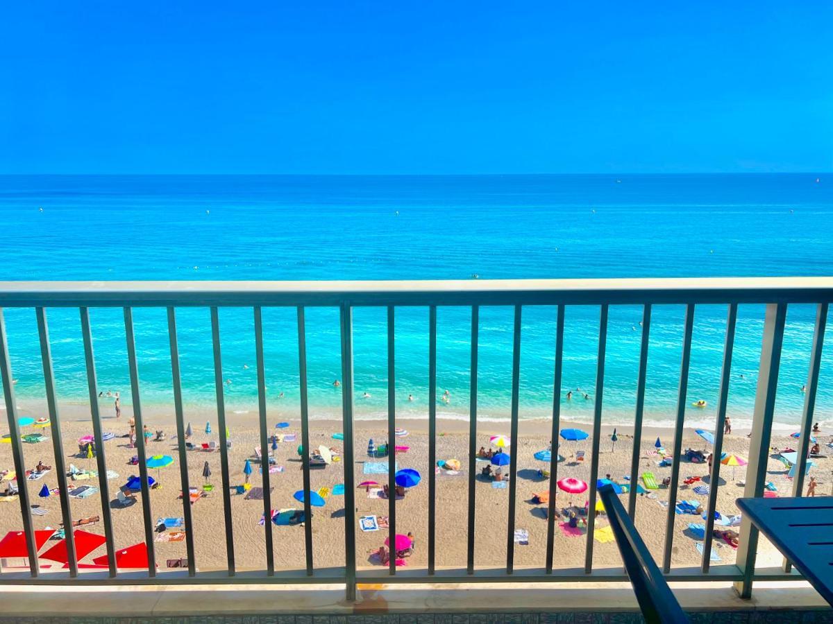 Seaviews By Jenni Menton, La Suite, Superbe Front De Mer, Top Emplacement Avec Terrasse Et Parking! Exteriör bild