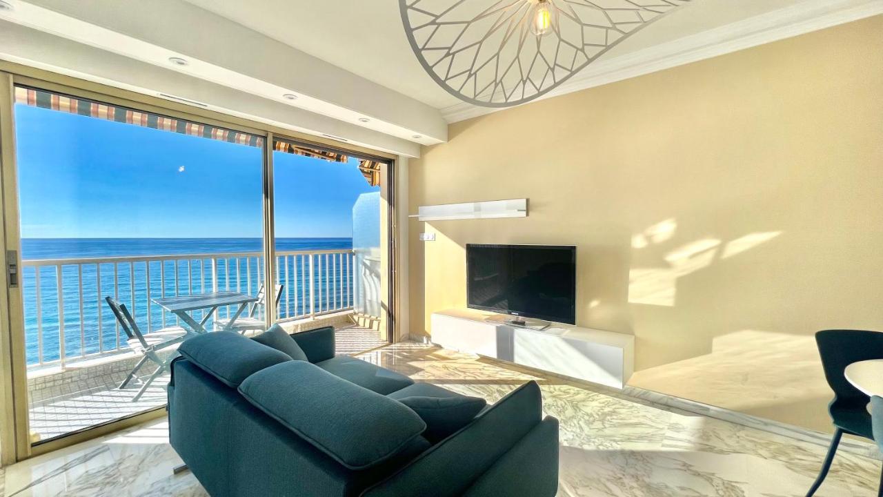 Seaviews By Jenni Menton, La Suite, Superbe Front De Mer, Top Emplacement Avec Terrasse Et Parking! Exteriör bild