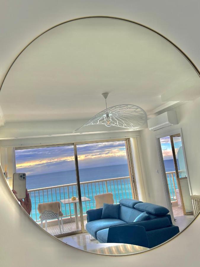 Seaviews By Jenni Menton, La Suite, Superbe Front De Mer, Top Emplacement Avec Terrasse Et Parking! Exteriör bild