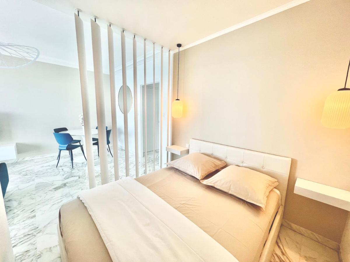 Seaviews By Jenni Menton, La Suite, Superbe Front De Mer, Top Emplacement Avec Terrasse Et Parking! Exteriör bild