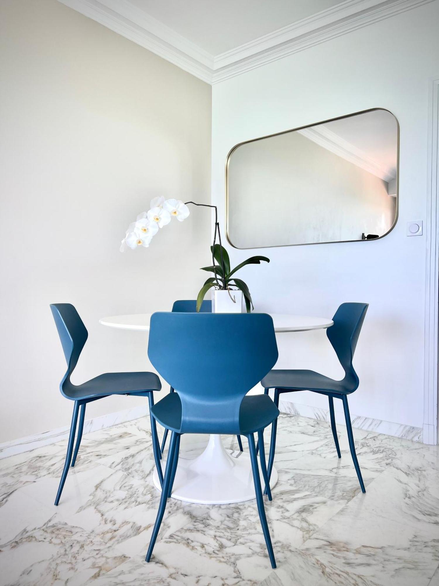 Seaviews By Jenni Menton, La Suite, Superbe Front De Mer, Top Emplacement Avec Terrasse Et Parking! Exteriör bild